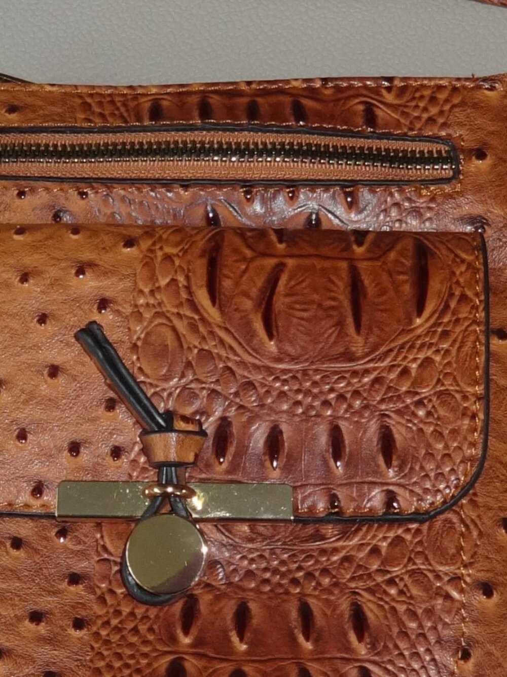 Faux leather animal print reddish brown cross body purse, gold tone hardware VGC - Picture 2 of 9